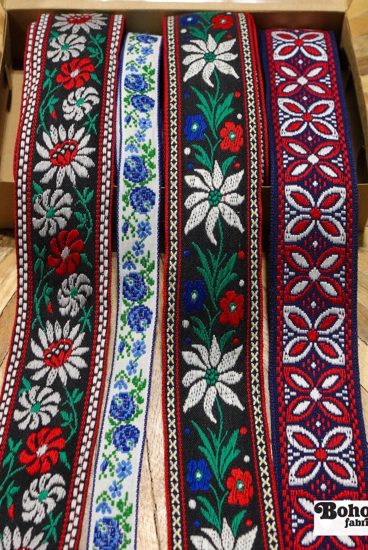 Alpine Winter, Vintage Trim/Ribbon Pack. 12 Yard Gift Set. - Boho Fabrics - Trims
