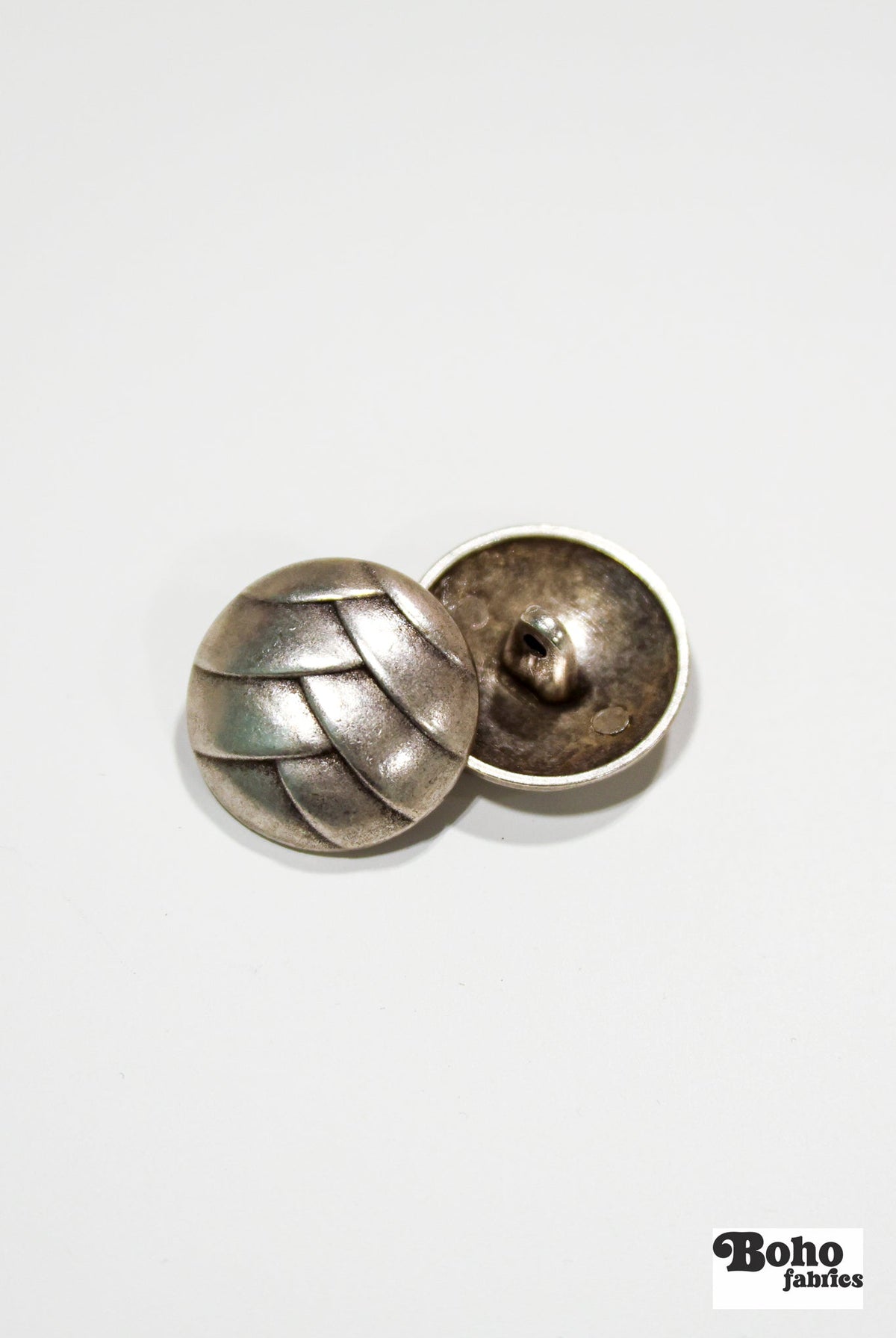 Antique Silver Scales Dome Metal Shank Buttons. 24L (15mm / 5/8"), 30L (19mm / 3/4") , 36L (23mm / 7/8") - Boho Fabrics - Buttons & Snaps
