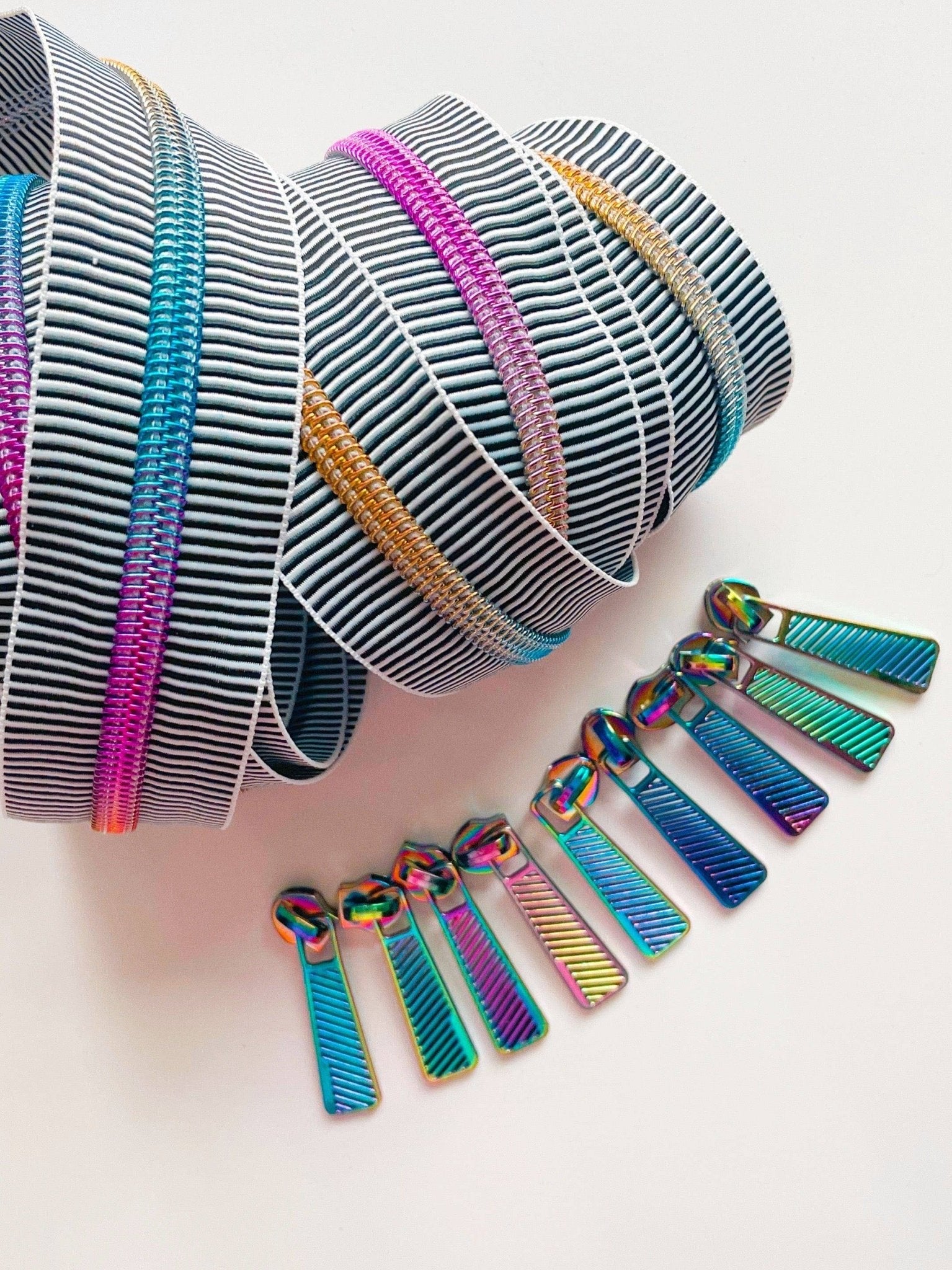 Black White Stripe Zipper Tape with Rainbow Pulls - 3 Yards - Boho Fabrics - Zippers
