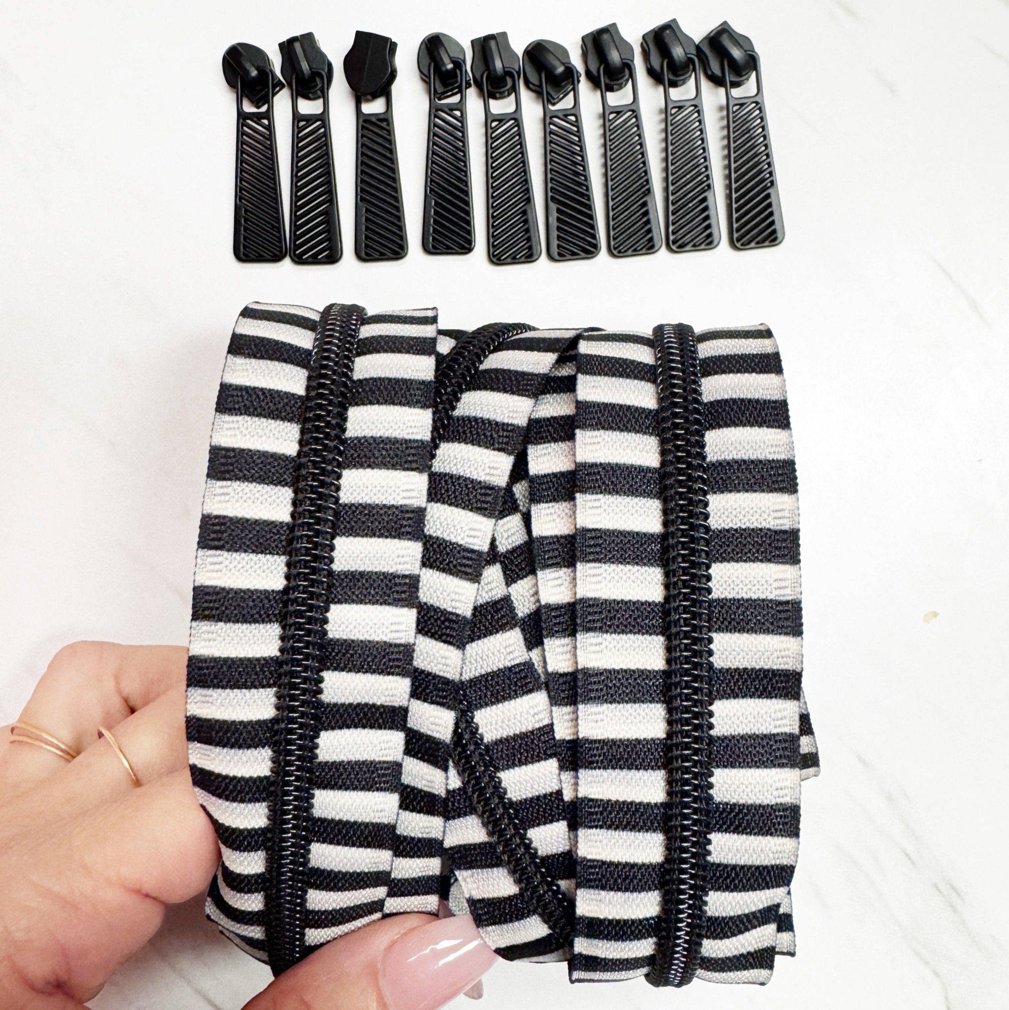 Bold Stripe Zipper Tape with Black Teeth - 3 Yards - Boho Fabrics - Zippers