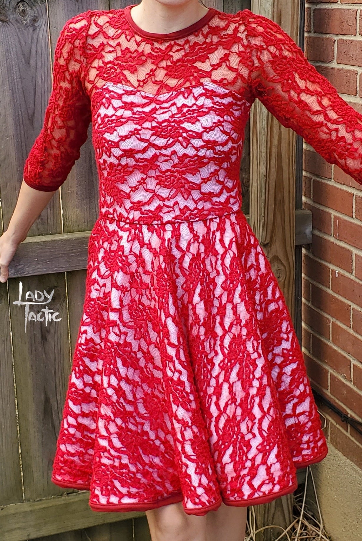 "Chain Flowers" in Flamingo. Stretch Lace. SL-109-PNK. - Boho Fabrics