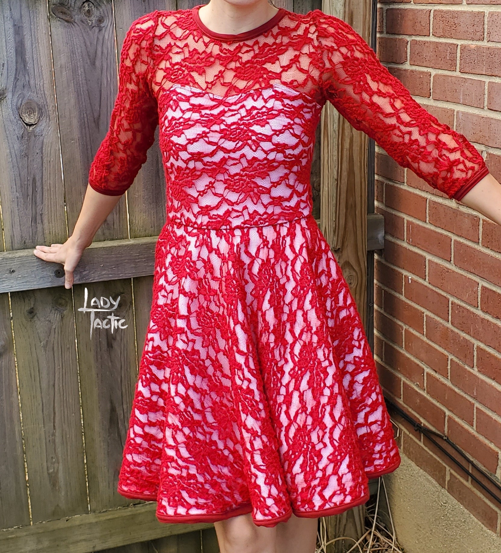 "Chain Flowers" in Flamingo. Stretch Lace. SL-109-PNK. - Boho Fabrics