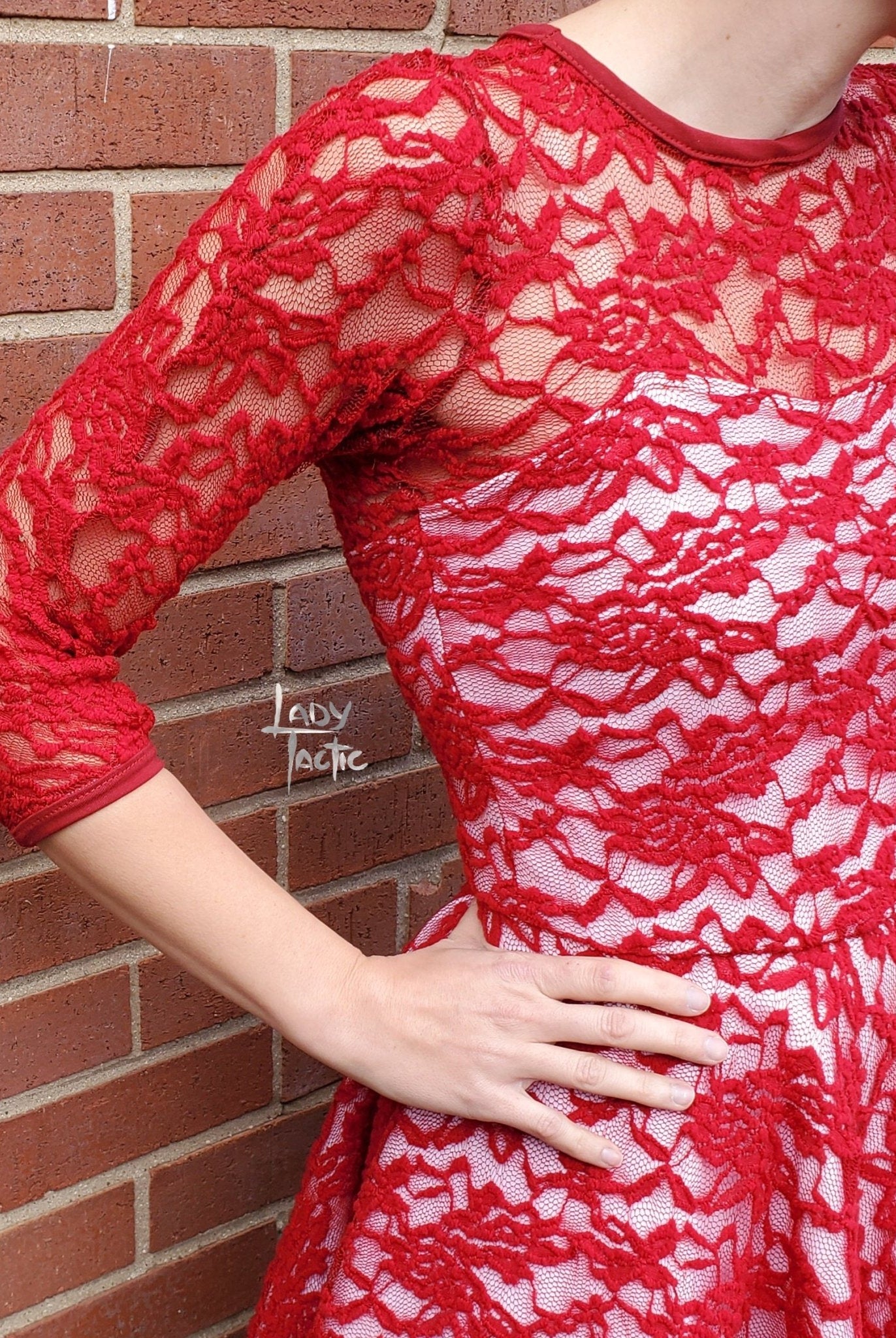 "Chain Flowers" in Flamingo. Stretch Lace. SL-109-PNK. - Boho Fabrics