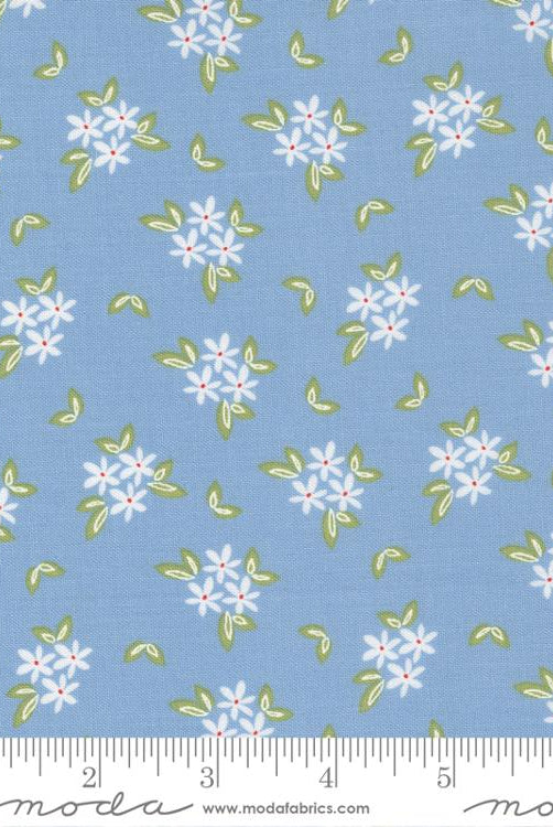 Emma Daisies Bluebell 37632 19 Moda 1 - Boho Fabrics - Quilting Cotton, Woven