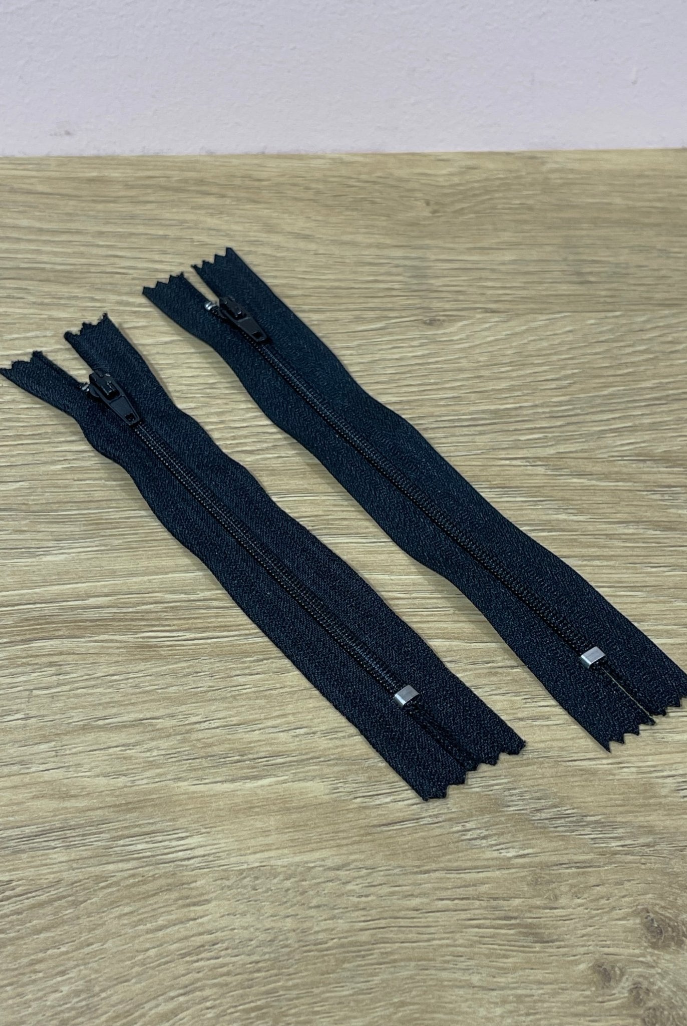 Essential Coil, 3 Black Nylon Zippers. Size 5", 6", 10", 25" (Deadstock) - Boho Fabrics - Zippers