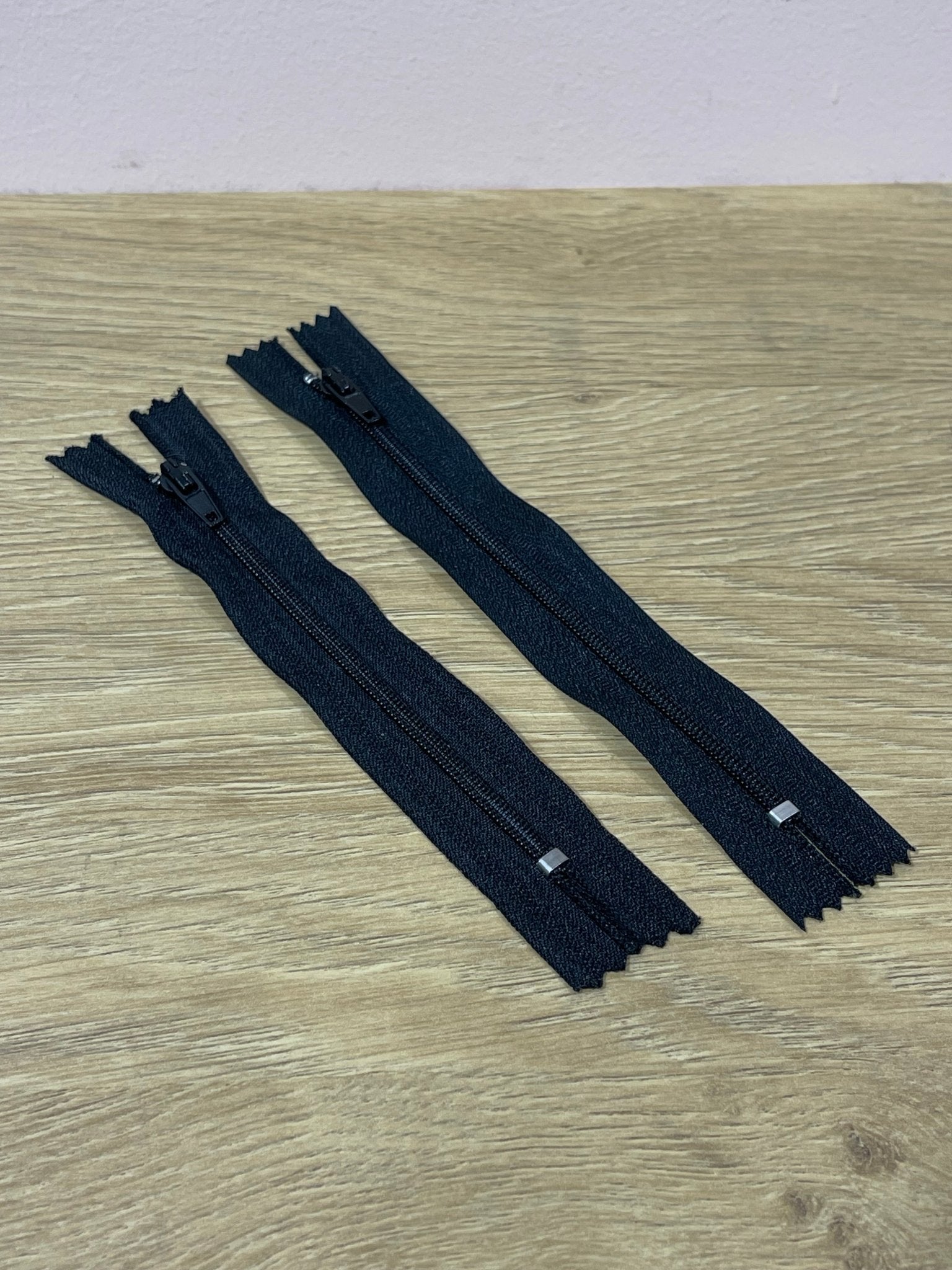 Essential Coil, 3 Black Nylon Zippers. Size 5", 6", 10", 25" (Deadstock) - Boho Fabrics - Zippers