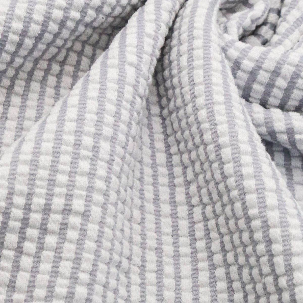 gray-seersucker-knit-fabric-boho-fabrics