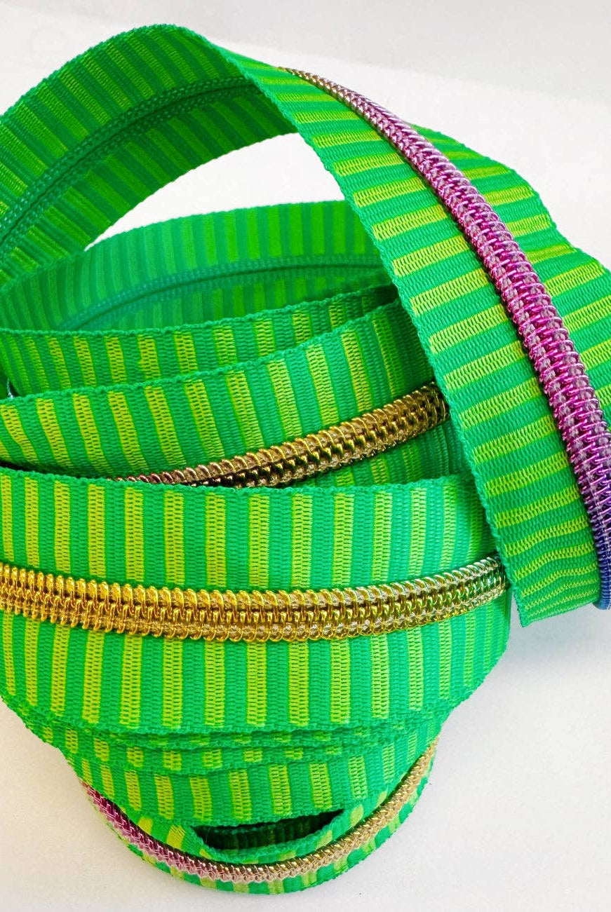 Green Jacquard Nylon Zipper 5 - 3 Yards, Rainbow Teeth - Boho Fabrics - Zippers