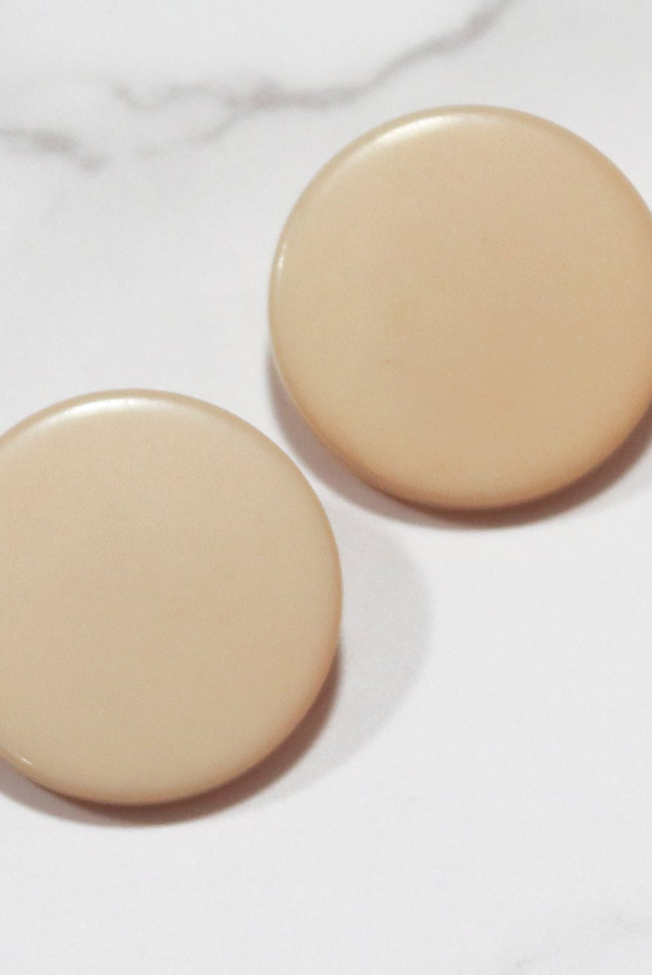 Khaki, Mod Gambit, Shank Button. Available in 15mm, 18mm, 20mm, 25mm - Boho Fabrics - Buttons & Snaps