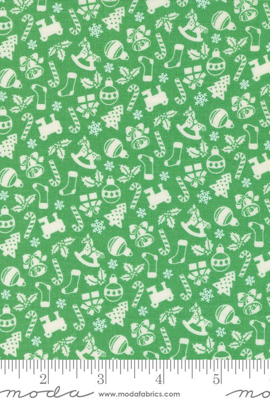 Kitty Christmas Design in Holly by Moda - 100% Cotton Quilting Fabric - 31202 15 - Boho Fabrics - Quilting Cotton, Woven