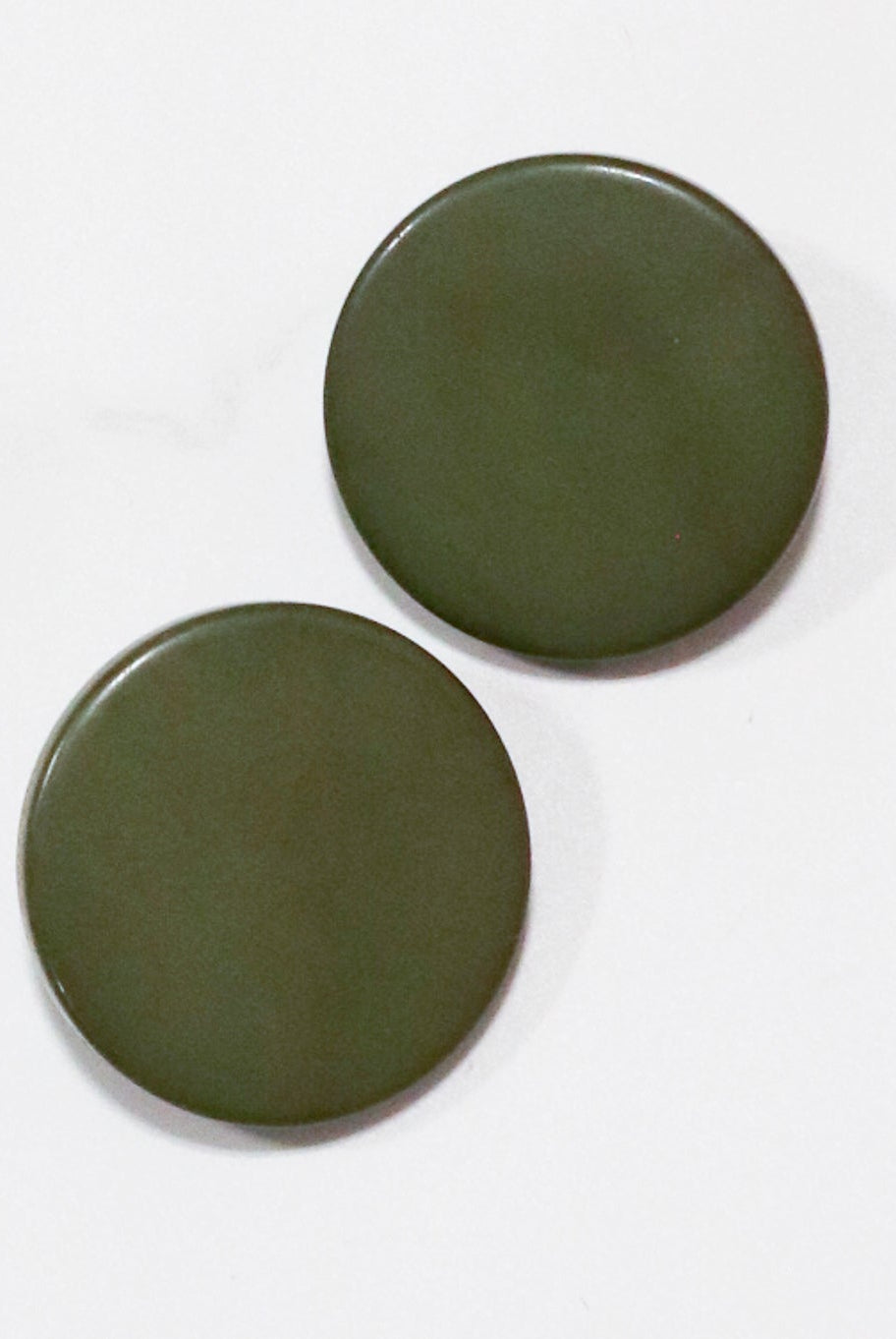 Lime Green, Mod Gambit, Shank Button. Available in 15mm, 18mm, 20mm, 25mm - Boho Fabrics - Buttons & Snaps