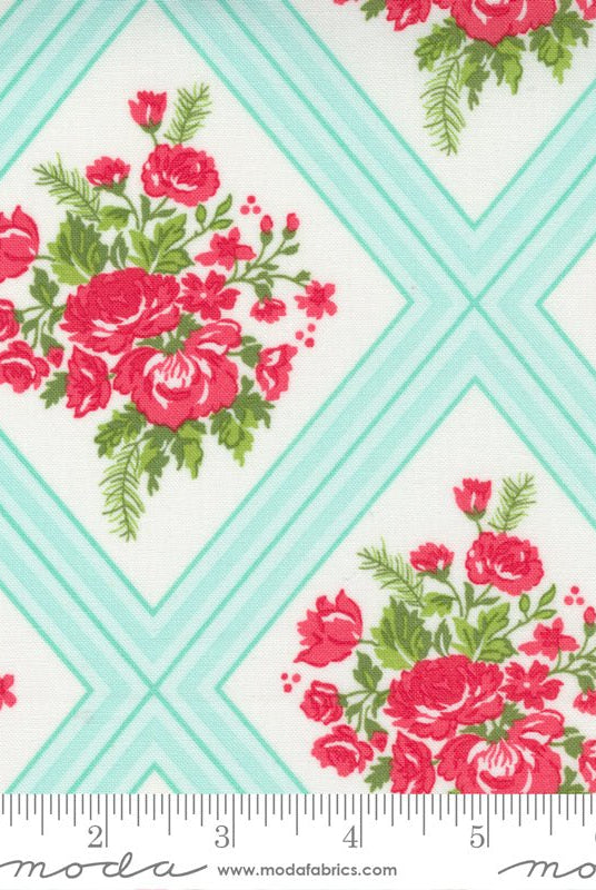 Merry Little Christmas in Cream Multi by Moda - 100% Cotton Quilting Fabric - 55241 15 - Boho Fabrics - Quilting Cotton, Woven