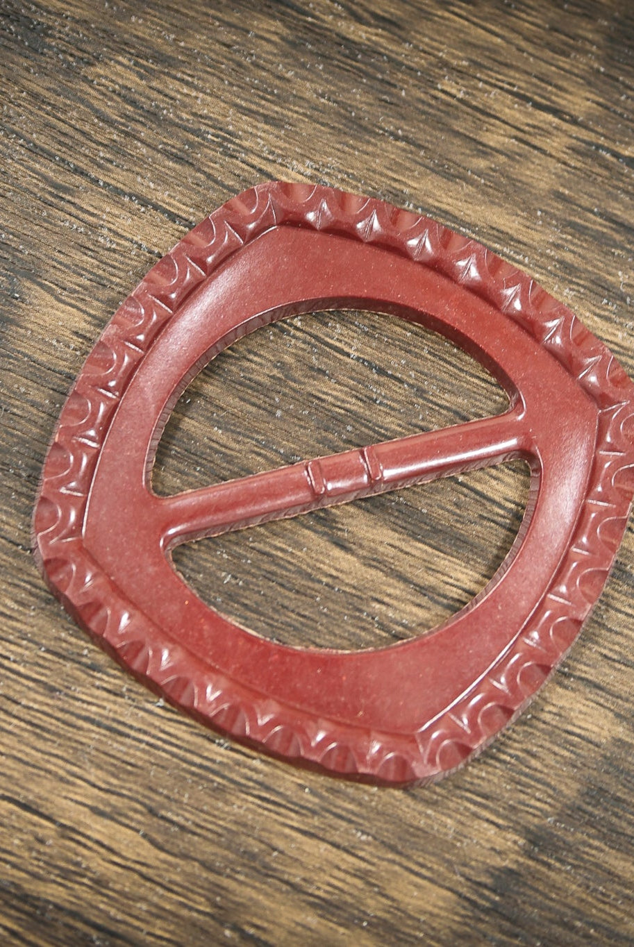 Scallop Diamond – 1930s Art Deco Casein Belt & Scarf Slide Buckle | Maroon - Boho Fabrics - Buckles & Slides