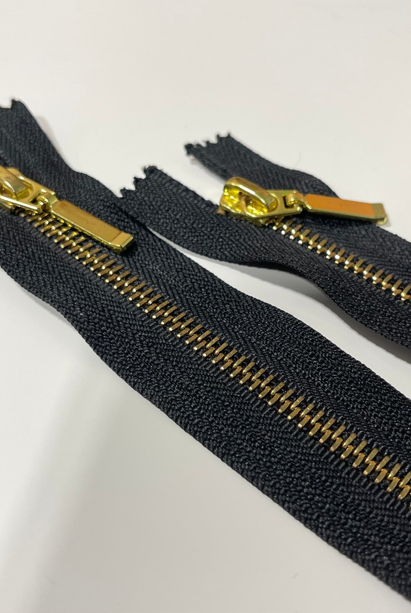 Sculpted Bar Pull - Black , 5 Brass 2 - Way Separating Jacket Zippers. Size 30" - 33.5" (Deadstock) - Boho Fabrics - Zippers