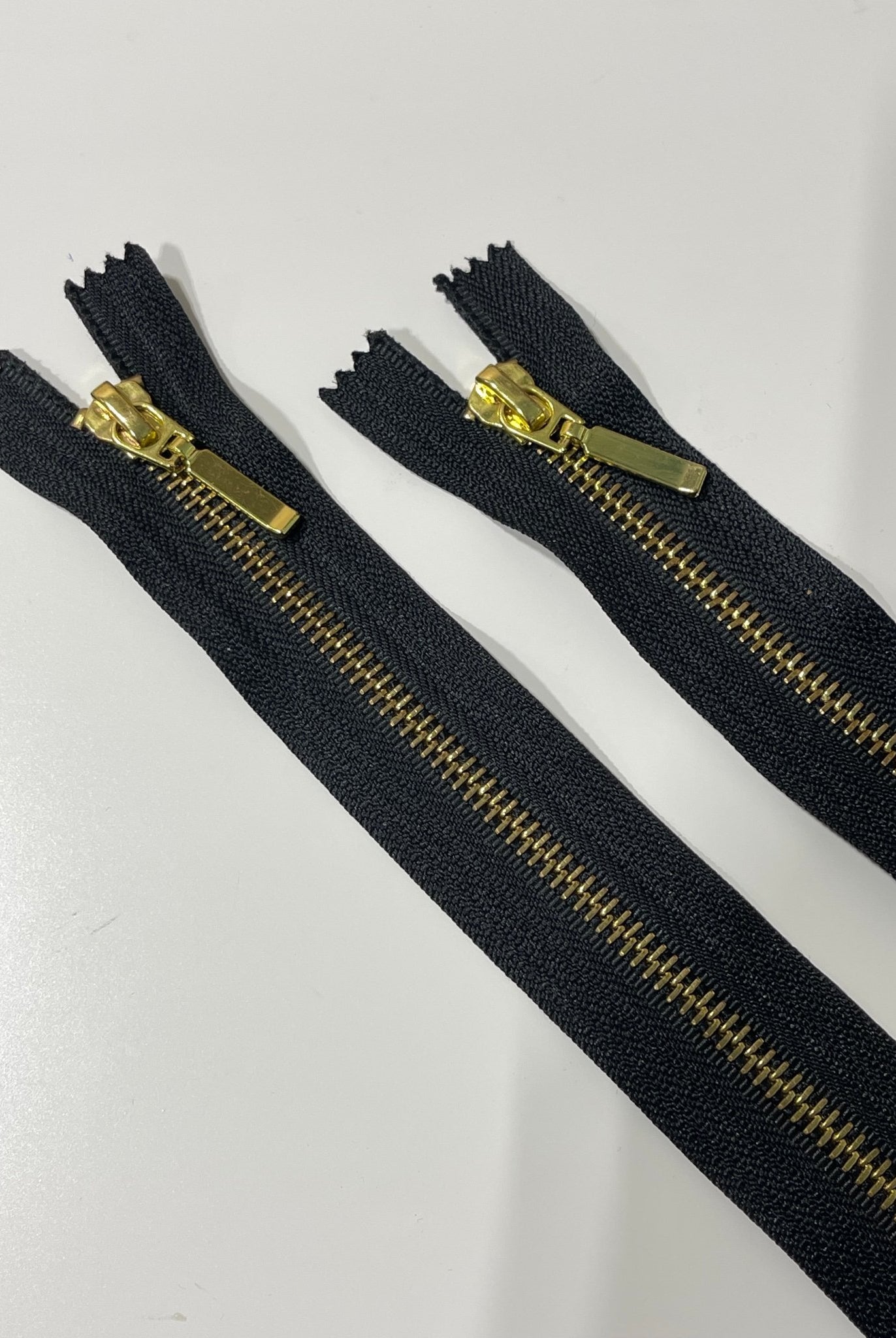 Sculpted Bar Pull - Black , 5 Brass 2 - Way Separating Jacket Zippers. Size 30" - 33.5" (Deadstock) - Boho Fabrics - Zippers