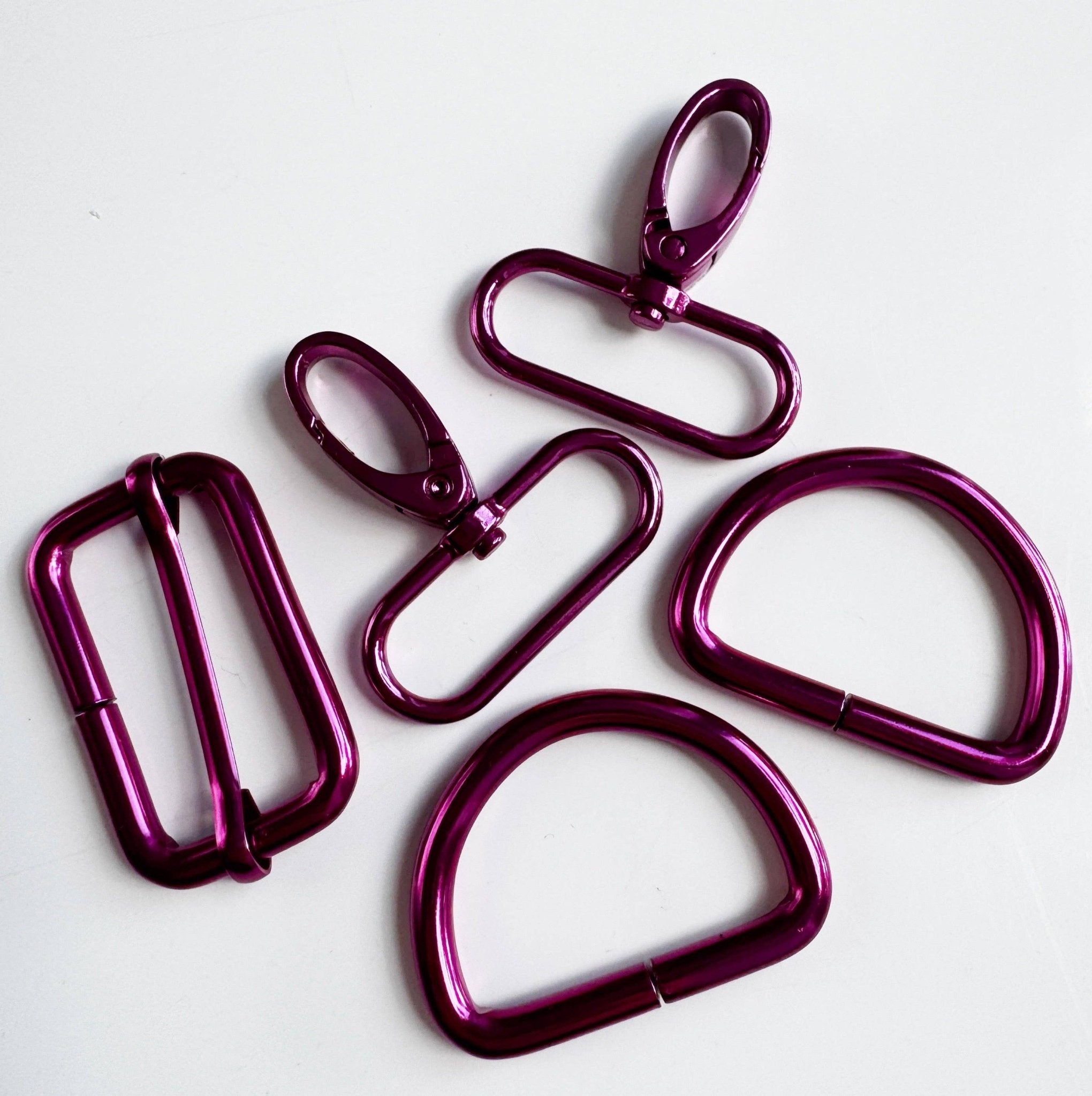 Sew Hungry Hippie 1.5 Inch Hardware Pack – Hot Pin - Boho Fabrics - Bag Hardware