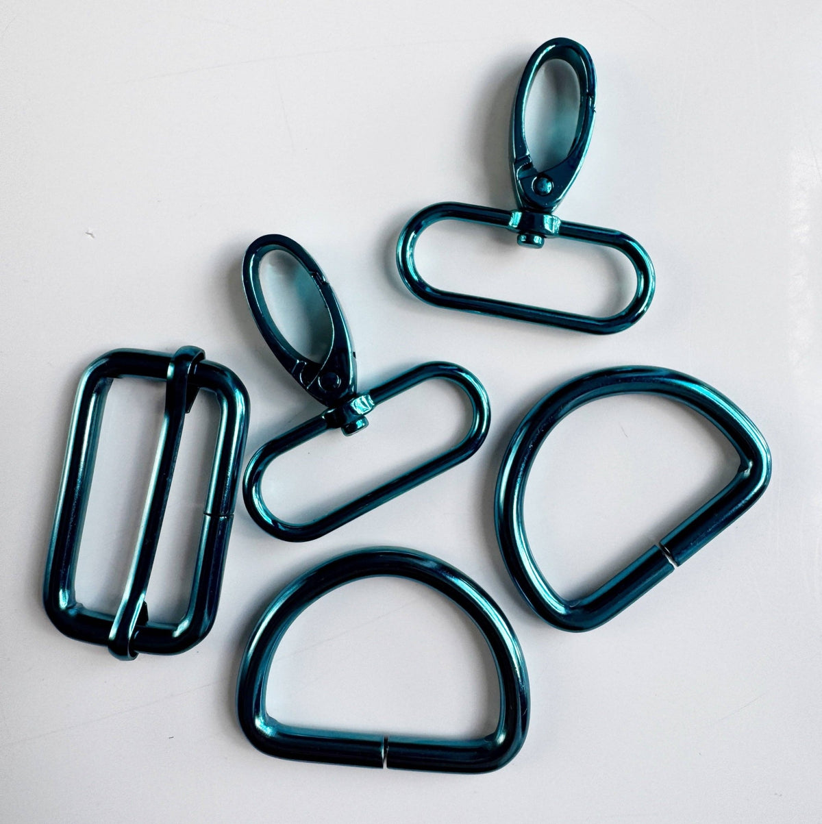Sew Hungry Hippie 1.5 Inch Hardware Pack – Turquoise - Boho Fabrics - Bag Hardware