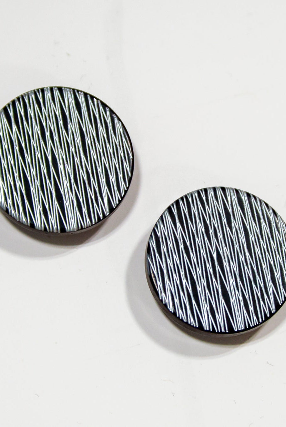 Silver & Navy Plastic Shank Buttons. 24L (15mm / 5/8"), 28L (18mm / 11/16"), 34L (21mm 7/8"), 40L (25mm / 1") - Boho Fabrics - Buttons & Snaps