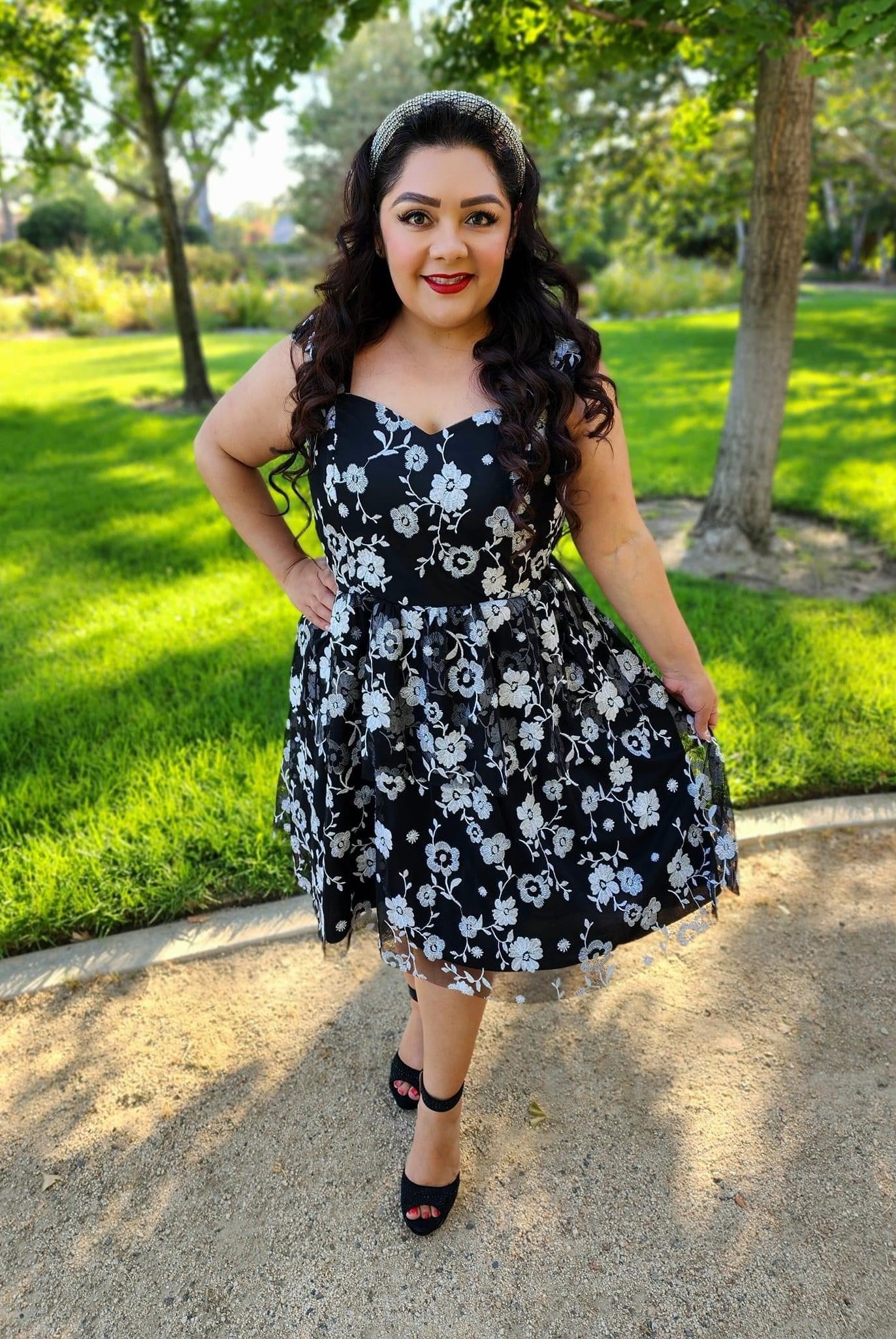 Special Occasion: Embroidered White Daisy Vines on Black - Boho Fabrics - Special Occasion Fabric