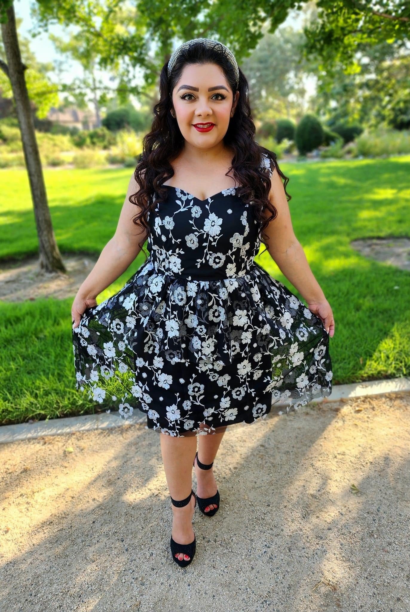 Special Occasion: Embroidered White Daisy Vines on Black - Boho Fabrics - Special Occasion Fabric