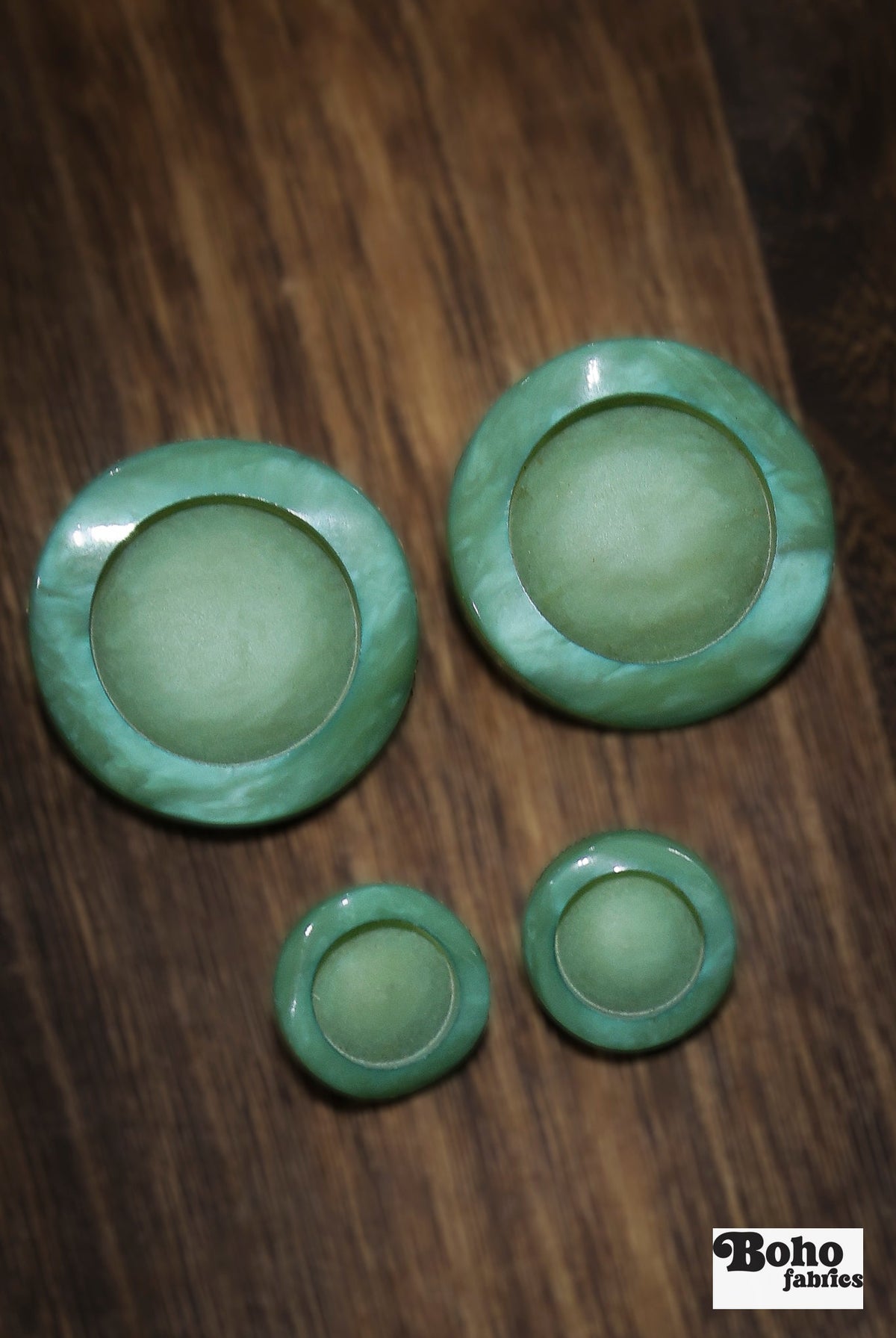 Vintage Light Green Concentric Circles Plastic Shank Buttons. 19mm, 30mm, 34mm - Boho Fabrics - Buttons & Snaps