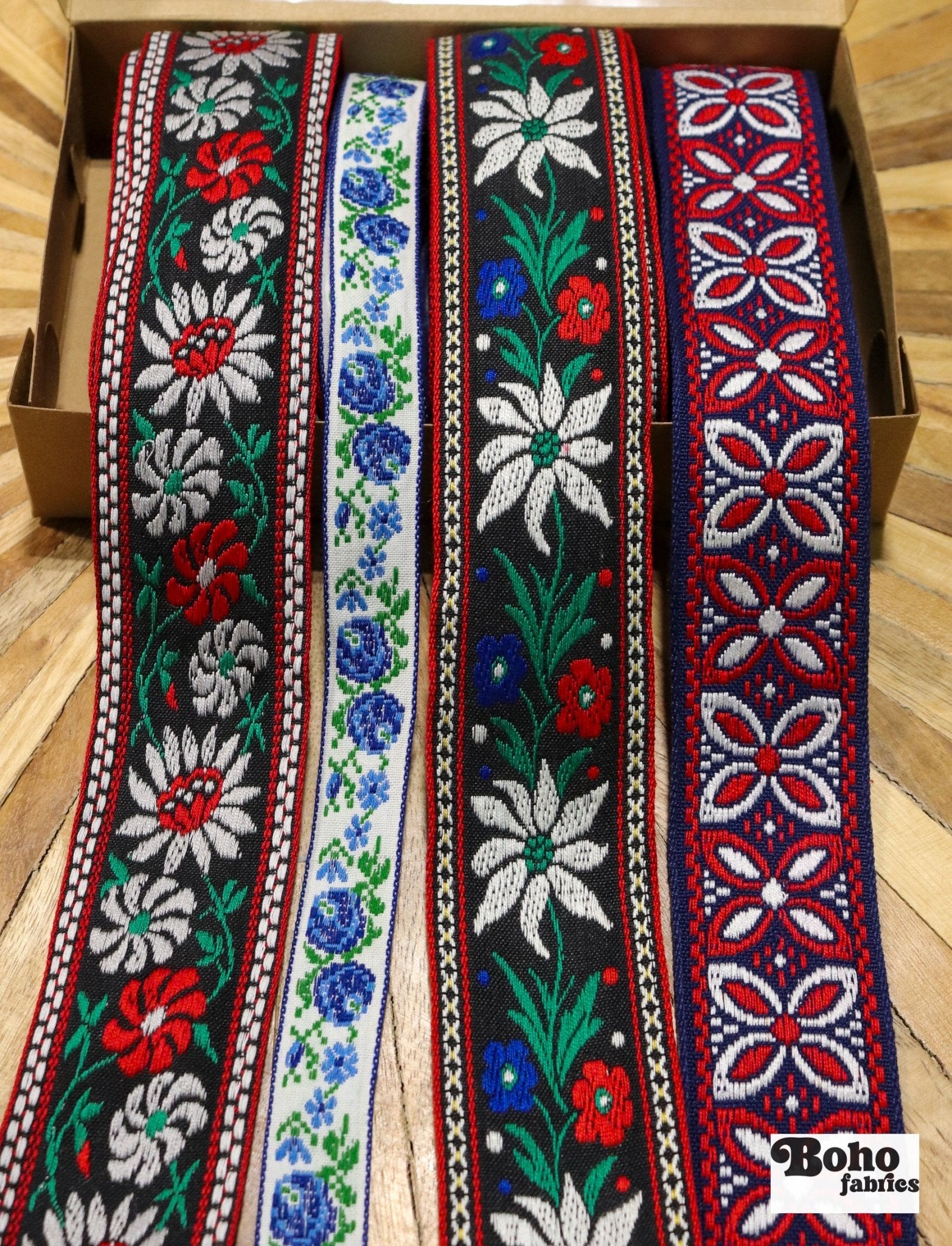 Alpine Winter, Vintage Trim/Ribbon Pack. 12 Yard Gift Set. - Boho Fabrics - Trims