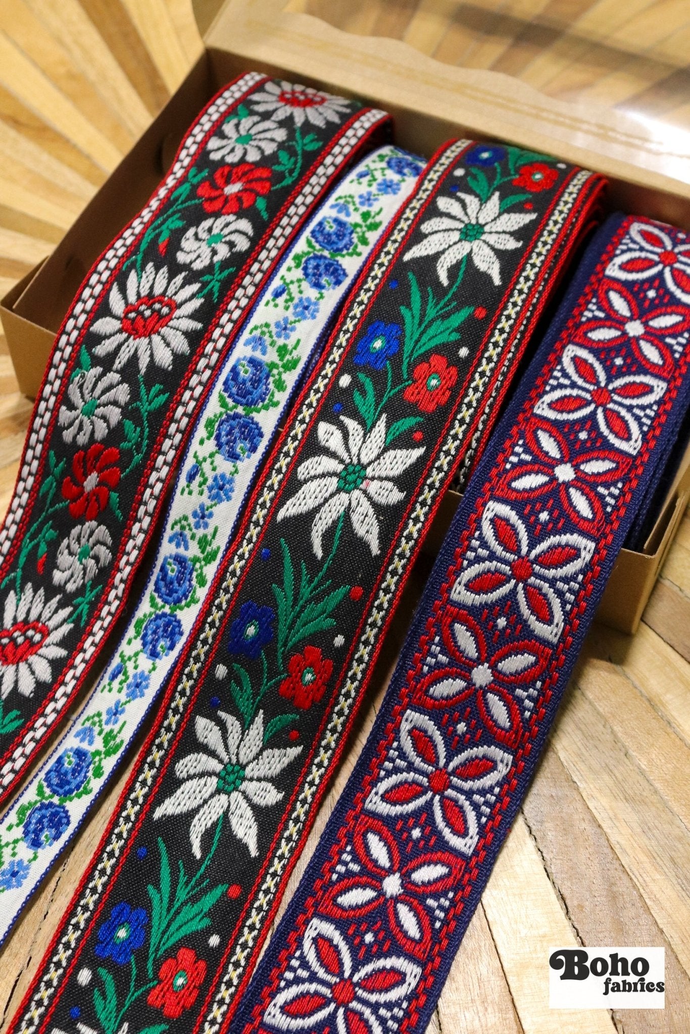 Alpine Winter, Vintage Trim/Ribbon Pack. 12 Yard Gift Set. - Boho Fabrics - Trims