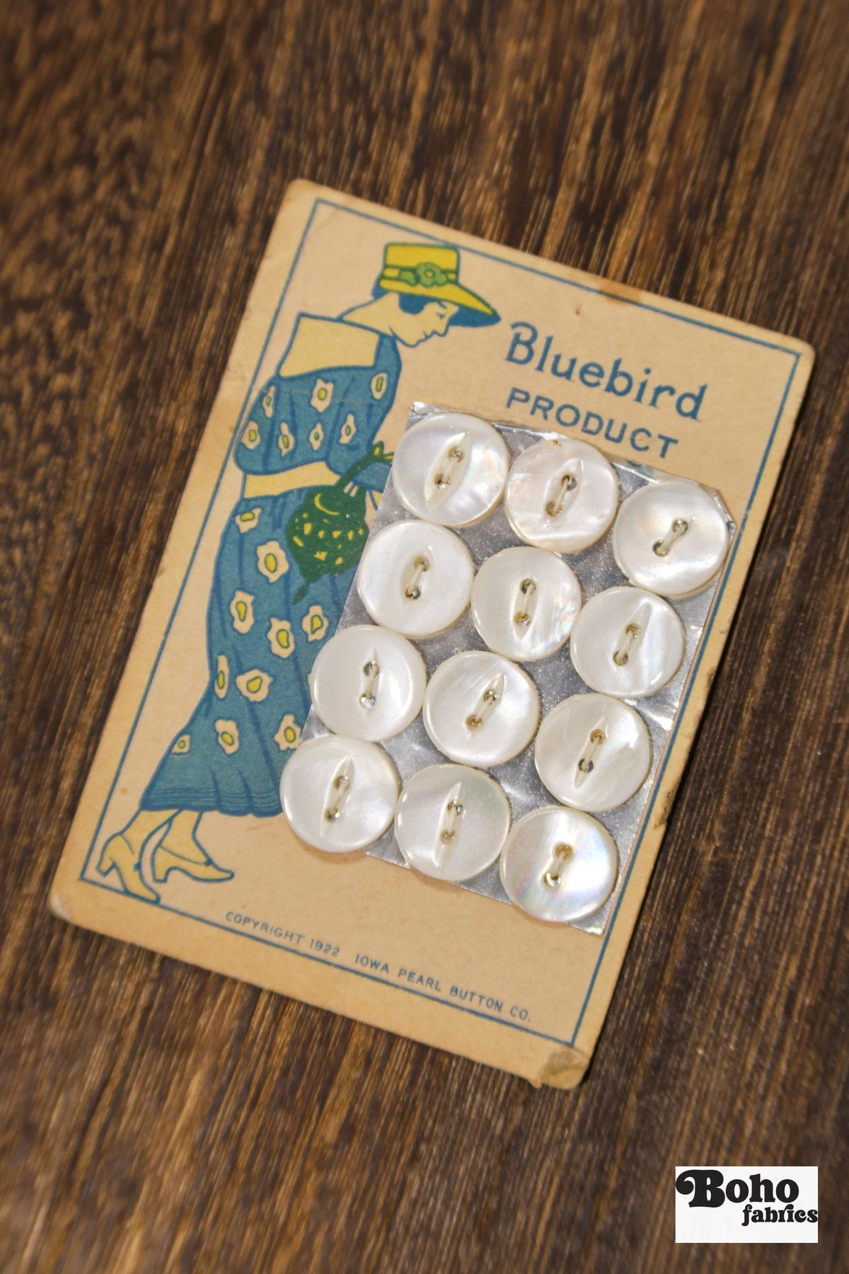 Bluebird Vintage Mother of Pearl Button Card, 1922 Iowa Pearl Button Co. — 12.5mm White Buttons, Illustrated Card - Boho Fabrics - Buttons & Snaps