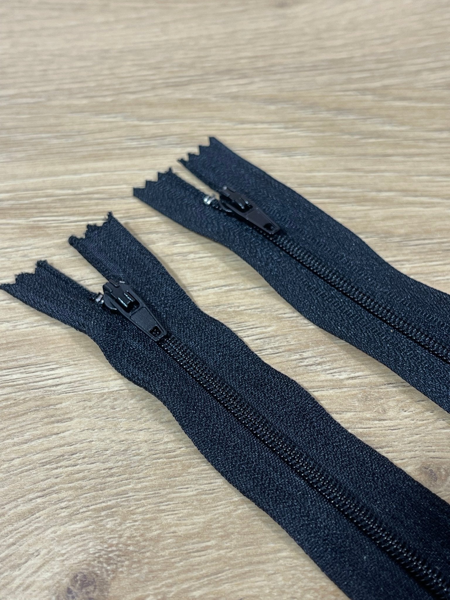 Essential Coil, 3 Black Nylon Zippers. Size 5", 6", 10", 25" (Deadstock) - Boho Fabrics - Zippers