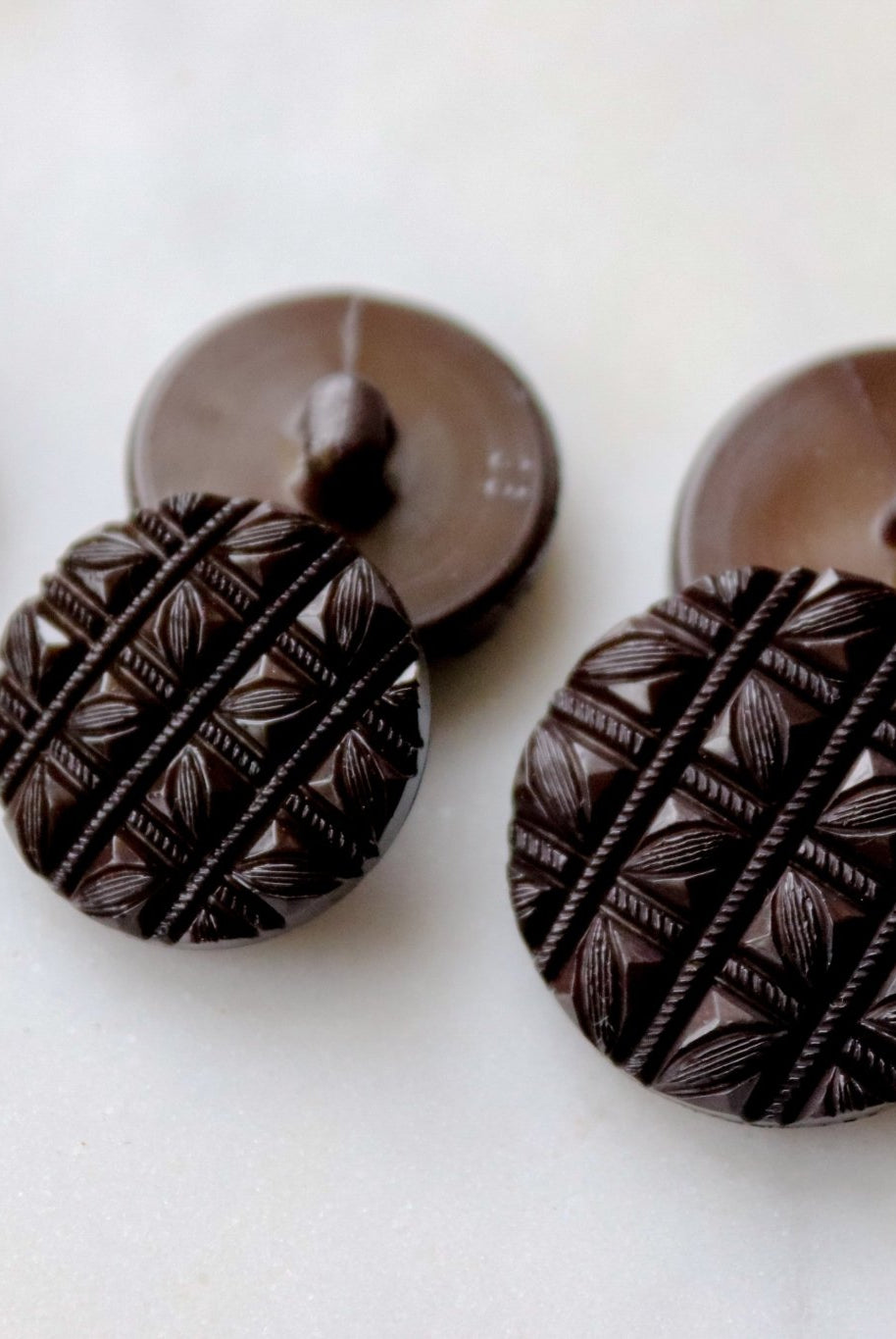 Etched Hepburn Shank Buttons in Brown. Available in 15mm, 23mm, 28mm - Boho Fabrics