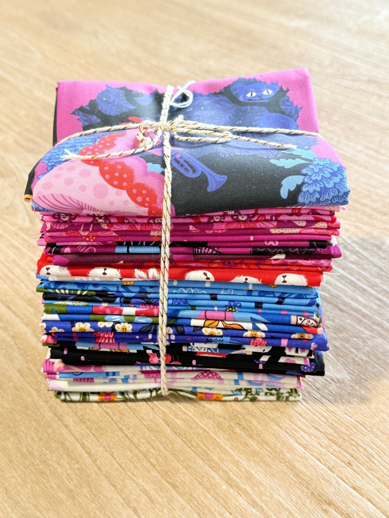 Hello Alice, Fat Quarter Bundle – Sarah Watts for Ruby Star Society – 28 FQs + Panel - Boho Fabrics - Quilting Cotton, Woven