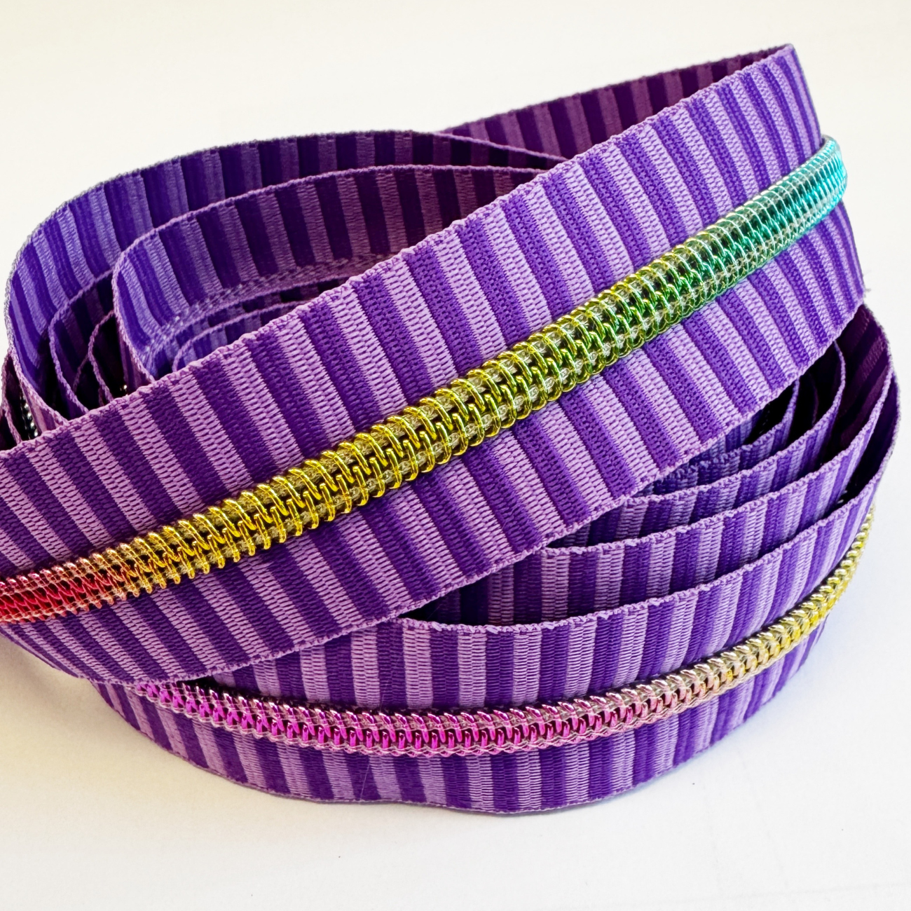 Jacquard Woven Zipper Tape 5 Nylon 3 Yards Iridescent Teeth - Boho Fabrics - Zippers