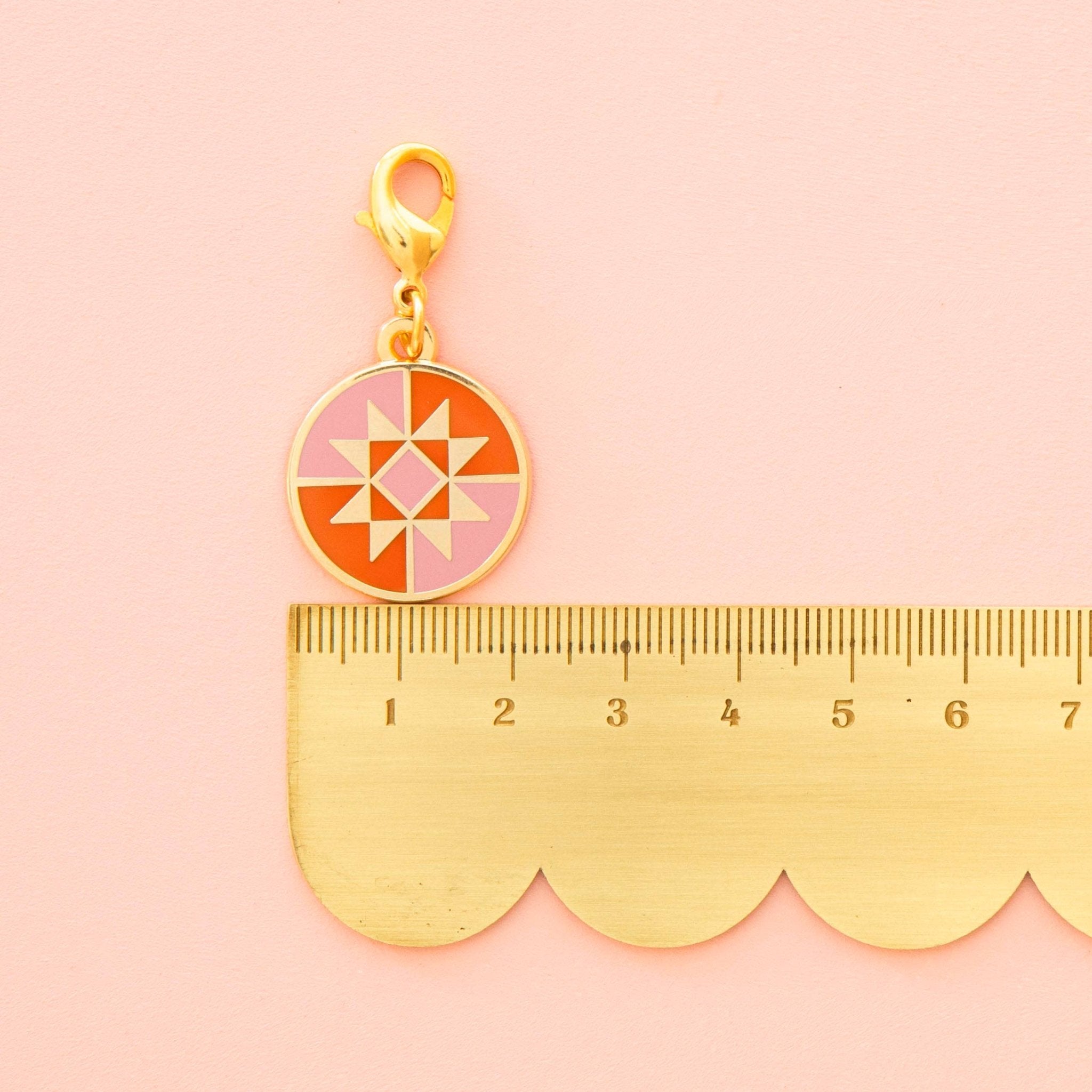 Round Quilt Star Removable Zipper Charm - Boho Fabrics - Bag Making Supplies