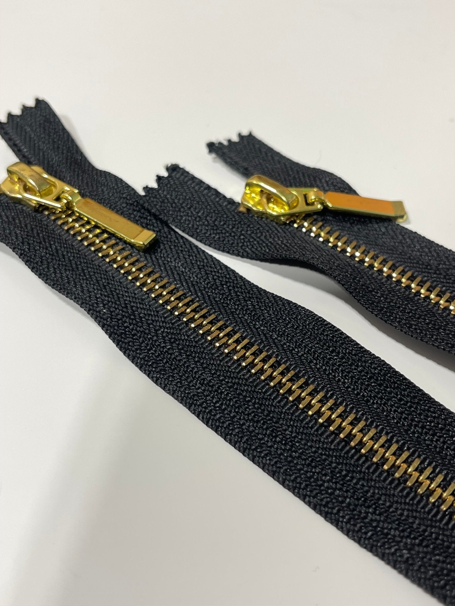 Sculpted Bar Pull - Black , 5 Brass 2 - Way Separating Jacket Zippers. Size 30" - 33.5" (Deadstock) - Boho Fabrics - Zippers