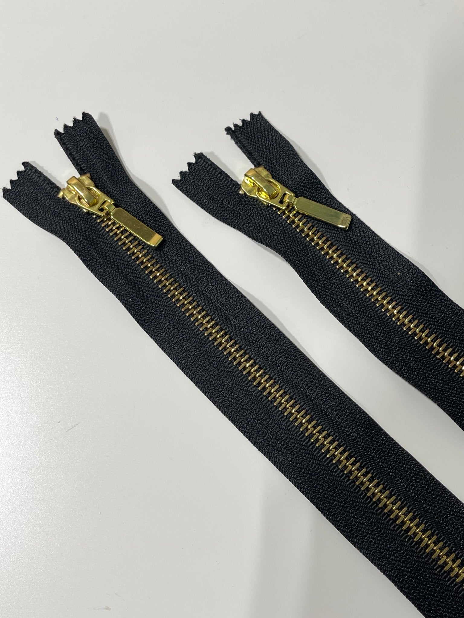 Sculpted Bar Pull - Black , 5 Brass 2 - Way Separating Jacket Zippers. Size 30" - 33.5" (Deadstock) - Boho Fabrics - Zippers