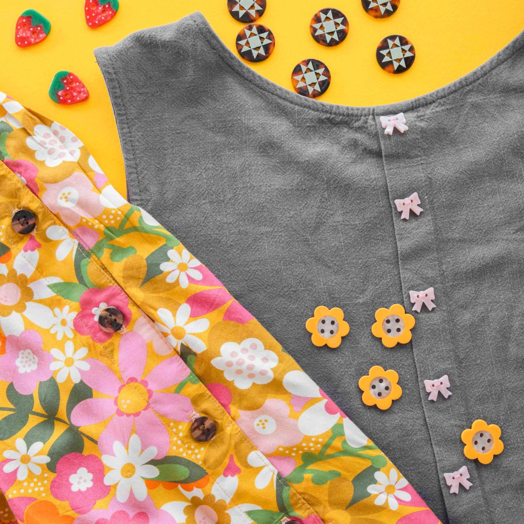 Strawberry Large 1" Buttons - Boho Fabrics -