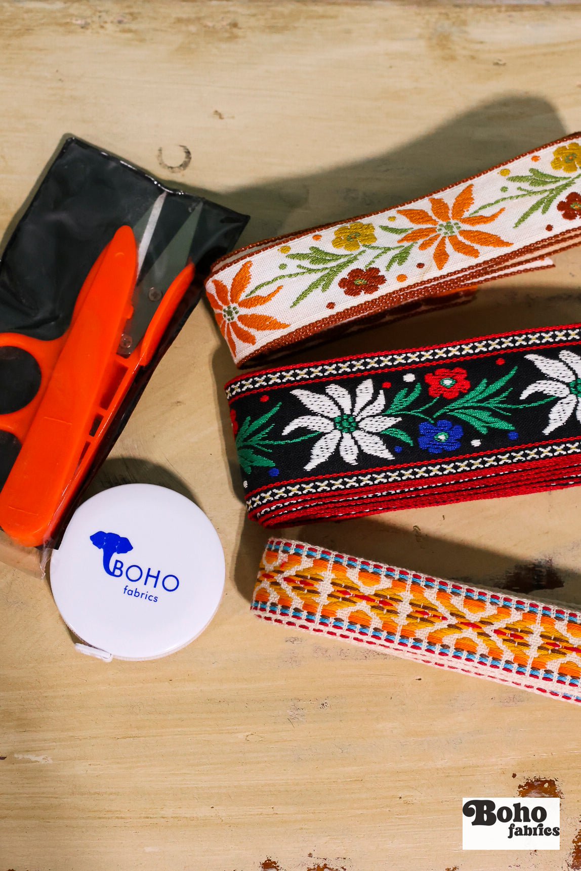 Thread Snips in Orange - Boho Fabrics - Cutting Supplies