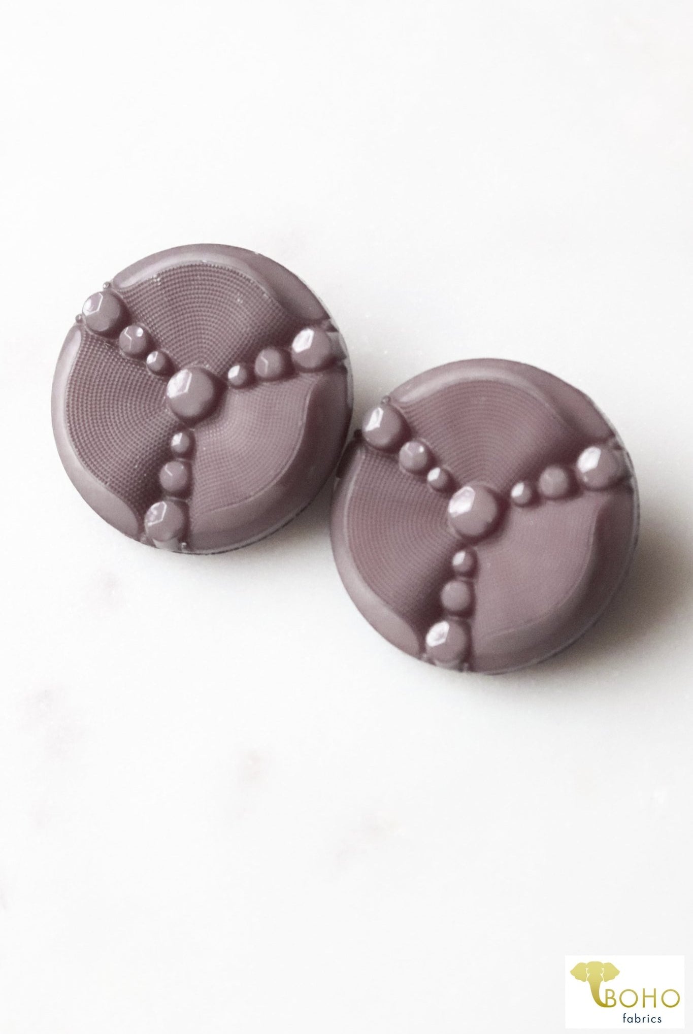 Trinity Faceted Shank Button in Lilac Gray. 36L (23mm/0.94 Inches), Package of 6. - Boho Fabrics