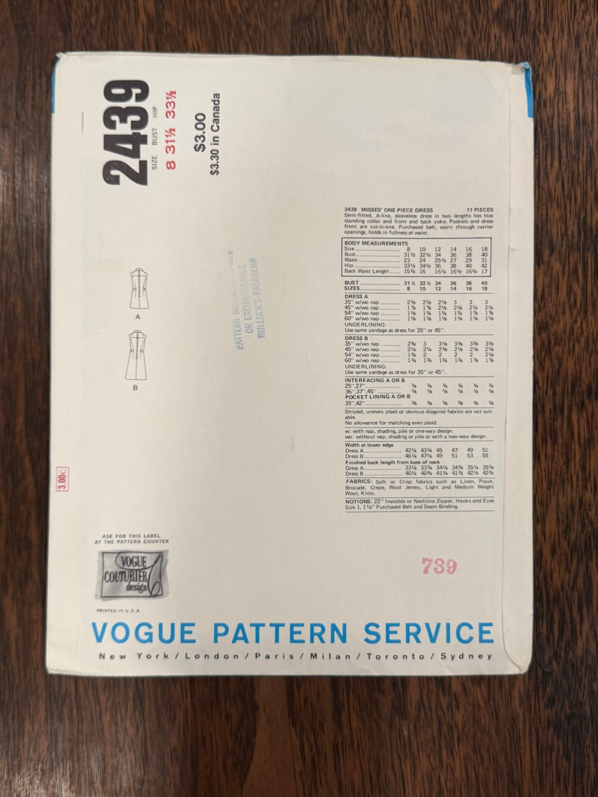 Valentino | Vogue Couturier Design Sewing Pattern #2439 — Sleeveless A-Line Dress with Standing Collar, Size 8, Vintage 1970 - Boho Fabrics - Sewing Patterns
