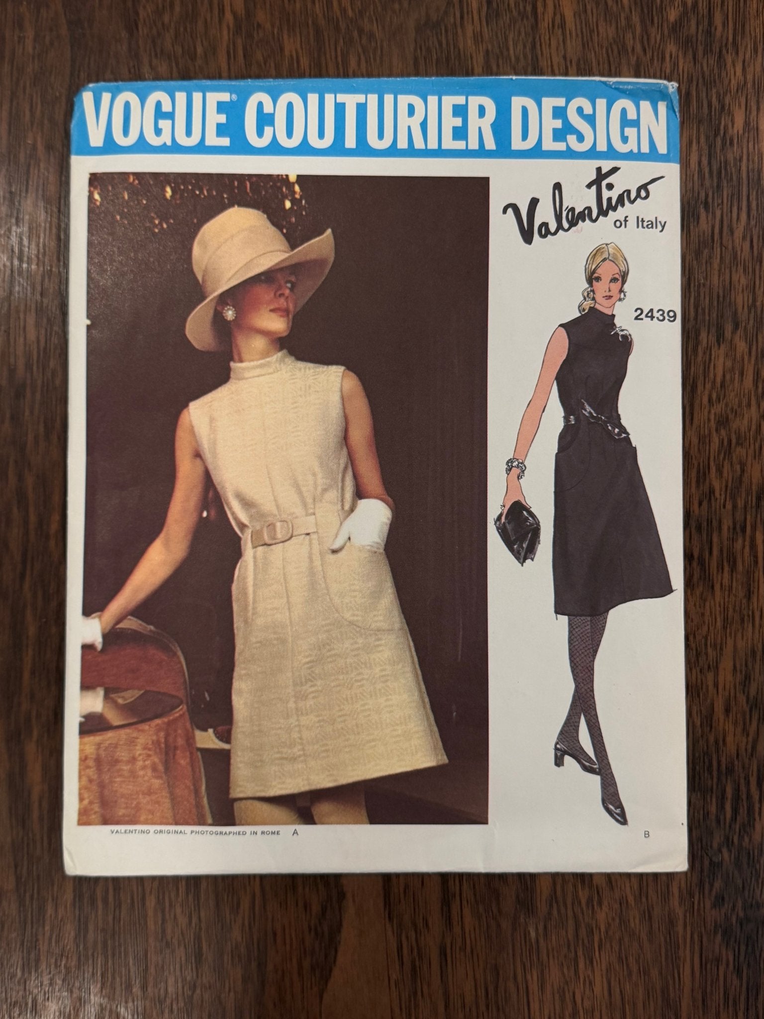 Valentino | Vogue Couturier Design Sewing Pattern #2439 — Sleeveless A-Line Dress with Standing Collar, Size 8, Vintage 1970 - Boho Fabrics - Sewing Patterns