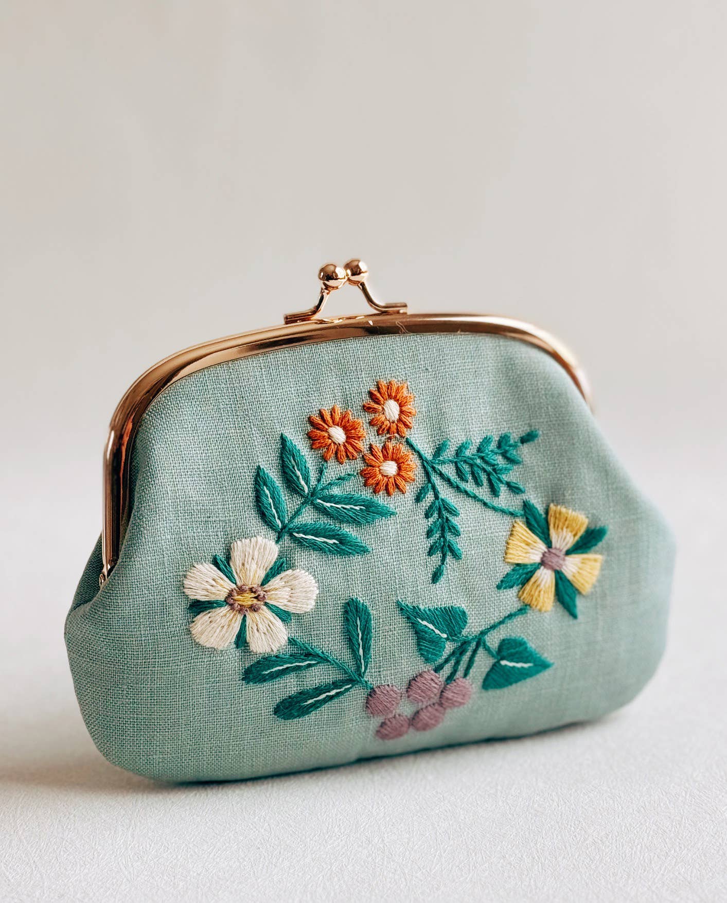 Vintage Floral Purse Kit, Sewing Pattern with Hardware - Boho Fabrics - Sewing Patterns