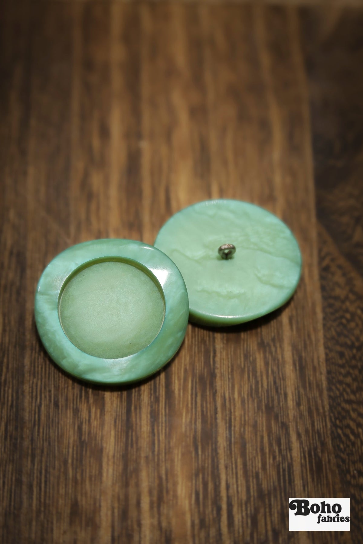 Vintage Light Green Concentric Circles Plastic Shank Buttons. 19mm, 30mm, 34mm - Boho Fabrics - Buttons & Snaps