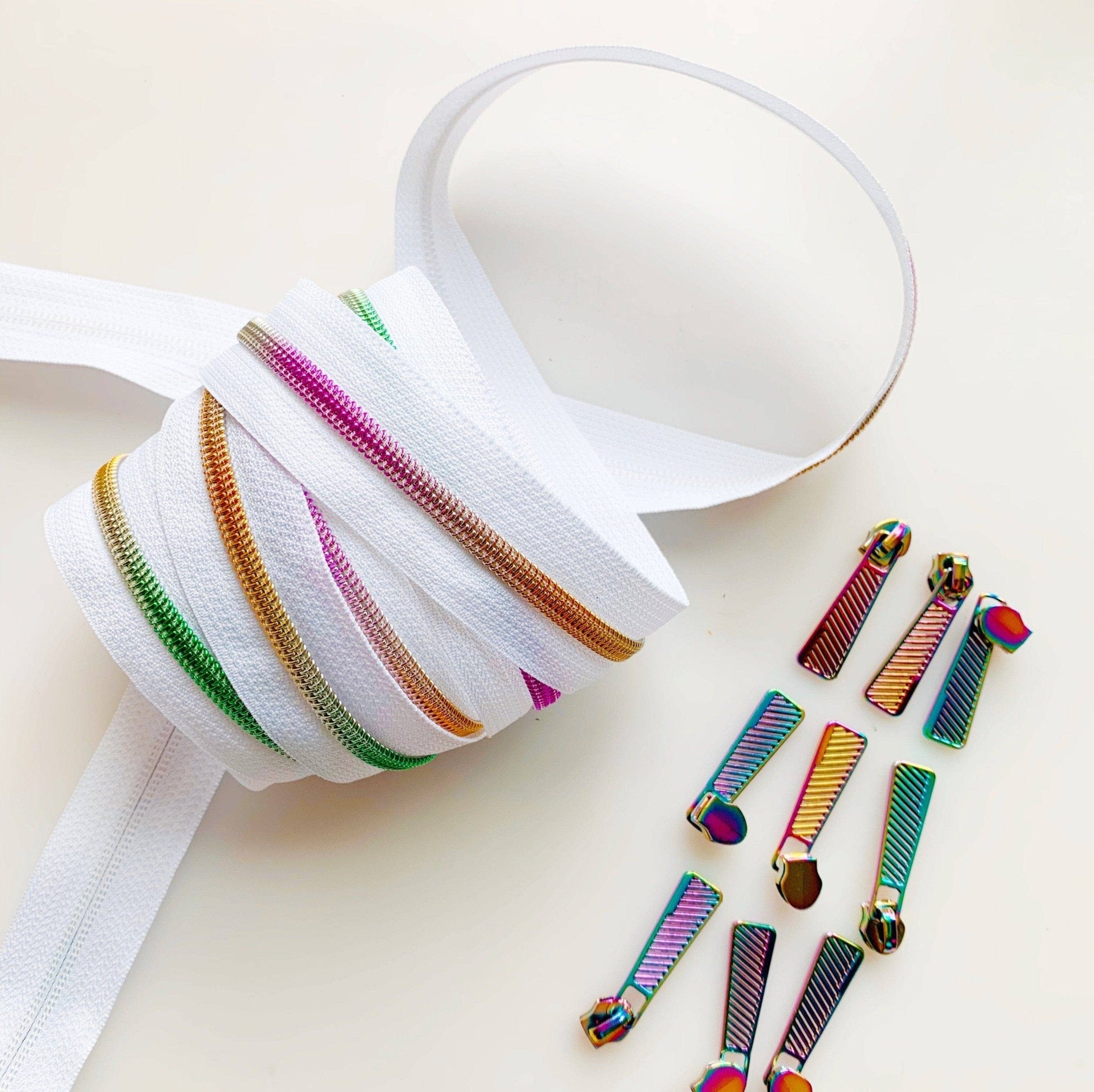 White Rainbow Coil Zipper with Iridescent Pulls - 3 Yards - Boho Fabrics - Zippers