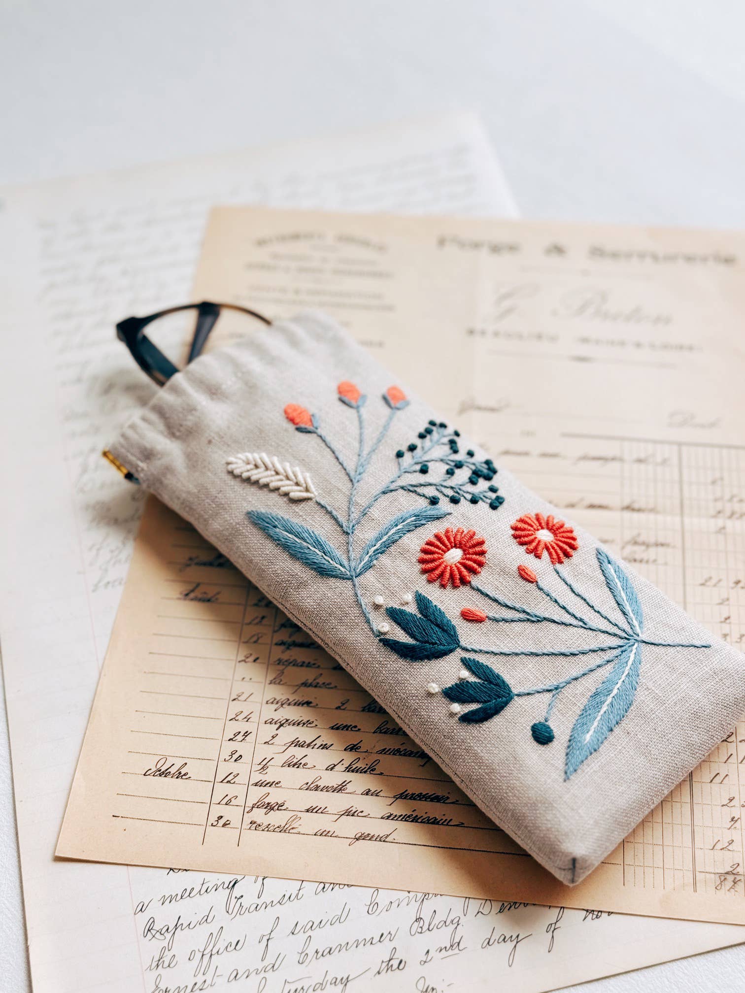 Wildflower Eyeglass Case Kit, Sewing Pattern with Hardware - Boho Fabrics - Sewing Patterns